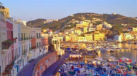 The miracle of Ponza: 15 reasons why you should visit this little 